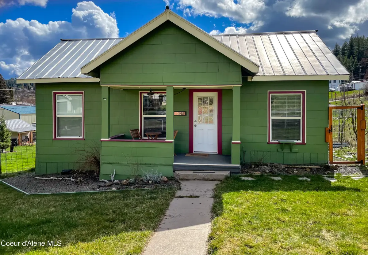 2037 Saint Maries AVE, Saint Maries, ID 83861 - #1