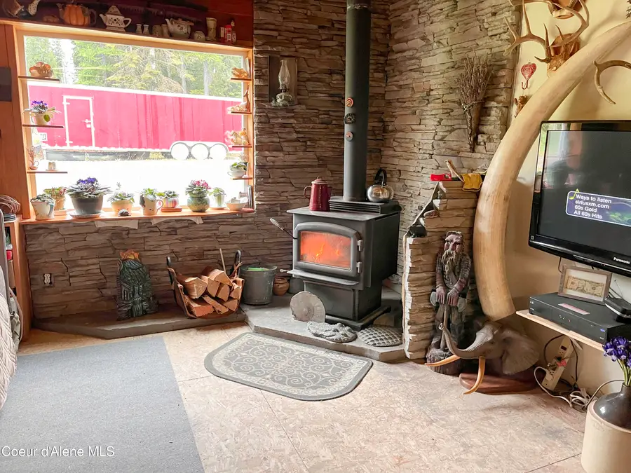 855 Meadowood RD, Sandpoint, ID 83864 - #3