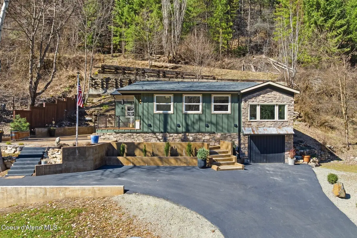 632 Main St, Wardner, ID 83837 - #1