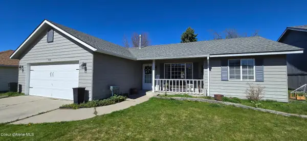 906 E Glacier Peak Dr, Post Falls, ID 83854