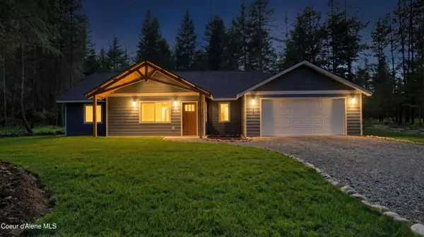 329 Hardy Loop, Bonners Ferry, ID 83805