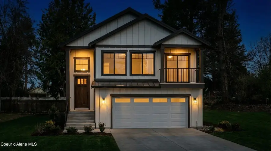 1019 W Mill Ave, Coeur Dalene, ID 83814 - #2