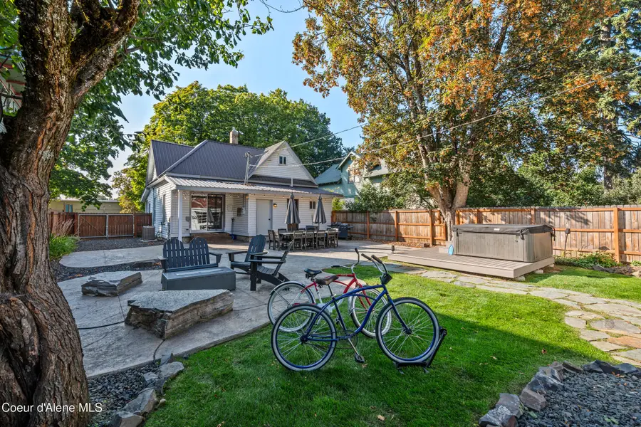 606 N 4th Ave, Sandpoint, ID 83864 - #3