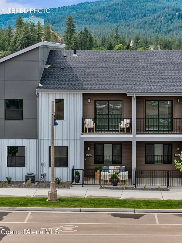 1048 E 4TH AVE, Post Falls, ID 83854