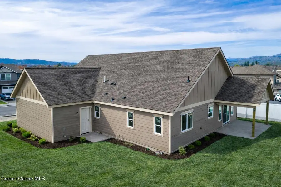 3264 N Van Winkle St, Post Falls, ID 83854 - #2