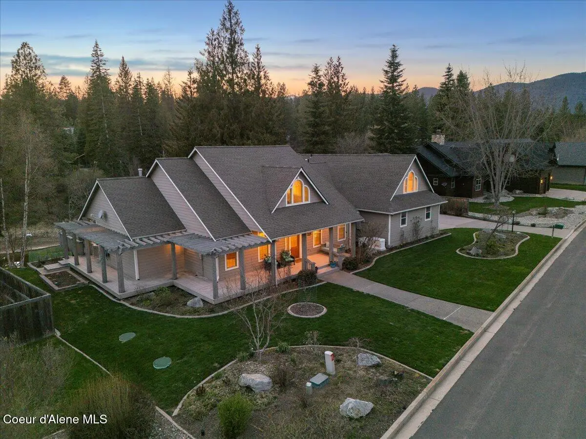 212 Canoe CV, Sandpoint, ID 83864 - #1