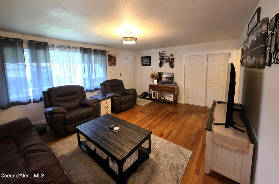 315 E Oak Ave, Osburn, ID 83849 - #3