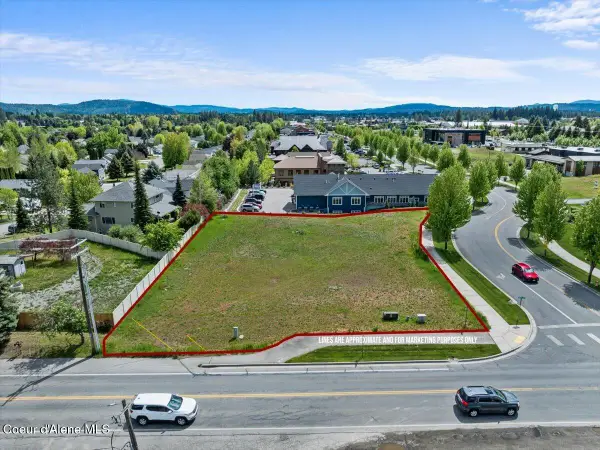 8776 N WAYNE DR, Hayden, ID 83835