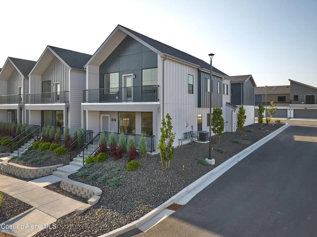 1037 E RAILROAD AVENUE, Post Falls, ID 83854 - #1