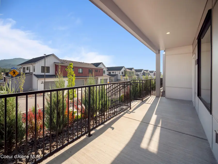 1037 E RAILROAD AVENUE, Post Falls, ID 83854 - #3