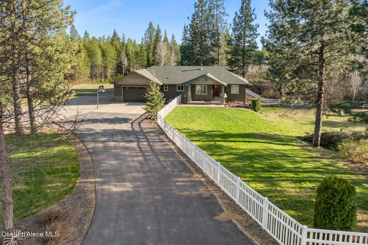 1562 W Laramie AVE, Rathdrum, ID 83858 - #1