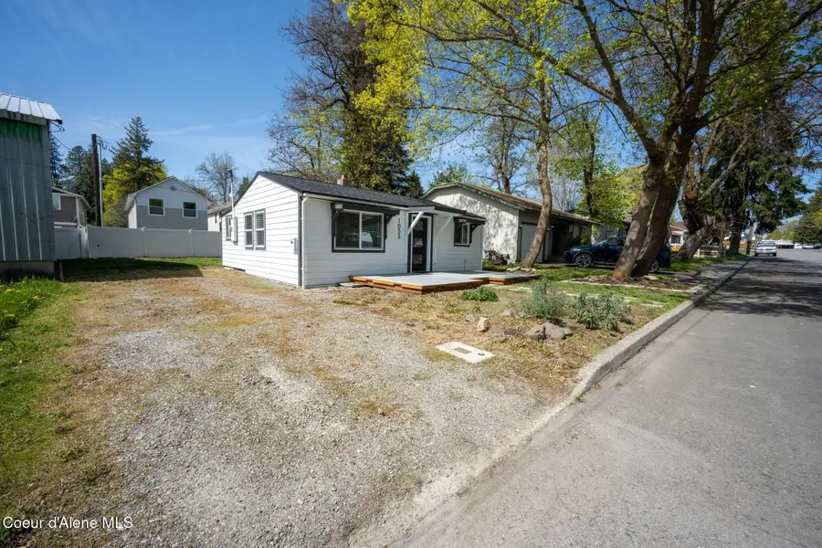 1033 N 1st ST, Coeur Dalene, ID 83814 - #2