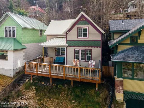 620 Pearl ST, Wallace, ID 83873