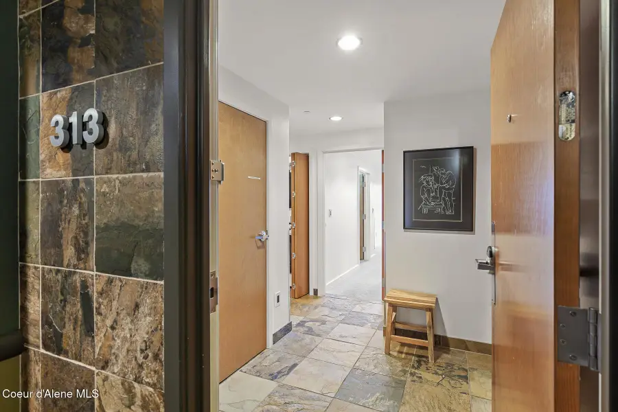 1884 W BELLERIVE LN #313, Coeur Dalene, ID 83814 - #2