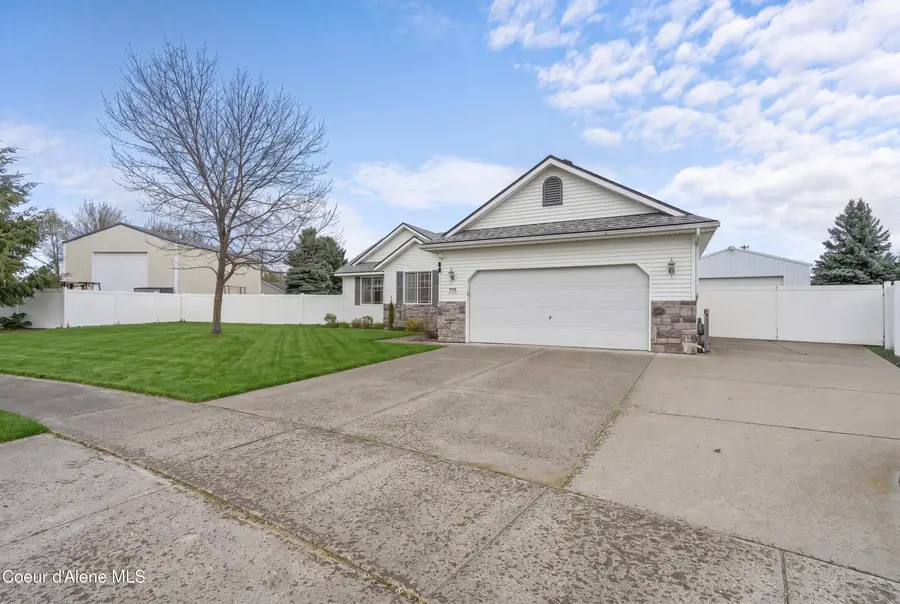 8270 N Ainsworth DR, Hayden, ID 83835 - #2