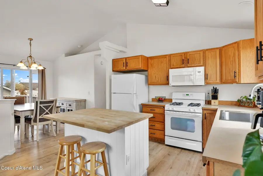 2534 N Coolwater Dr, Post Falls, ID 83854 - #3