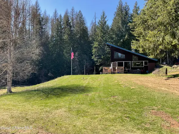 90 & 111 Christmas LN, Naples, ID 83847