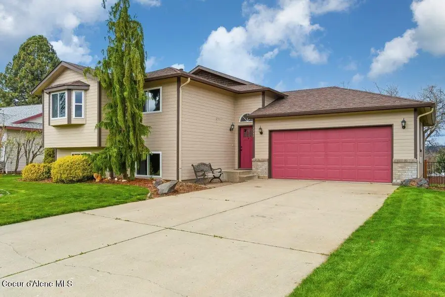 2207 N Stagecoach Dr, Post Falls, ID 83854 - #3