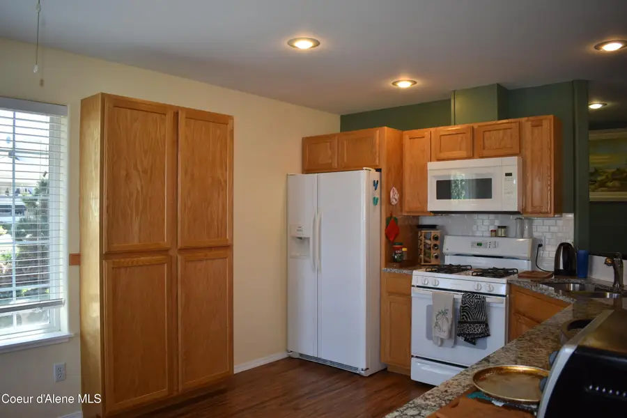 1406 Walnut ST, Sandpoint, ID 83864 - #3