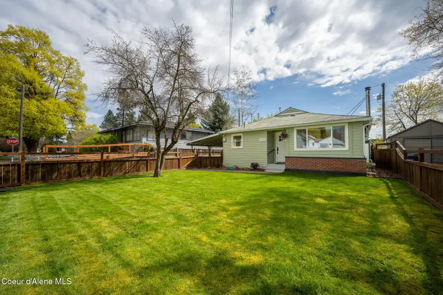 935 N 12th ST, Coeur Dalene, ID 83814 - #3