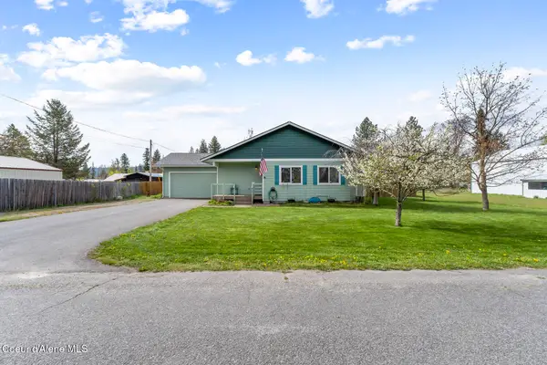 372 Glidden Ave, Priest River, ID 83856