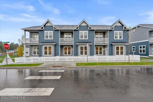 336 E Grosbeak AVE, Hayden, ID 83835