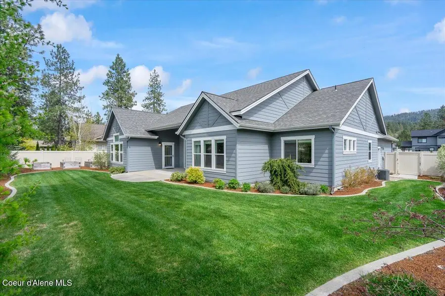 2240 E THOMAS HILL DR, Coeur Dalene, ID 83815 - #2
