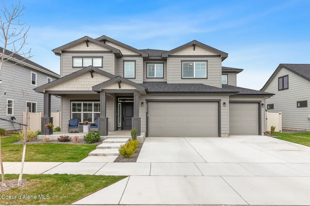 2025 W Domaine Dr, Coeur Dalene, ID 83815 - #1