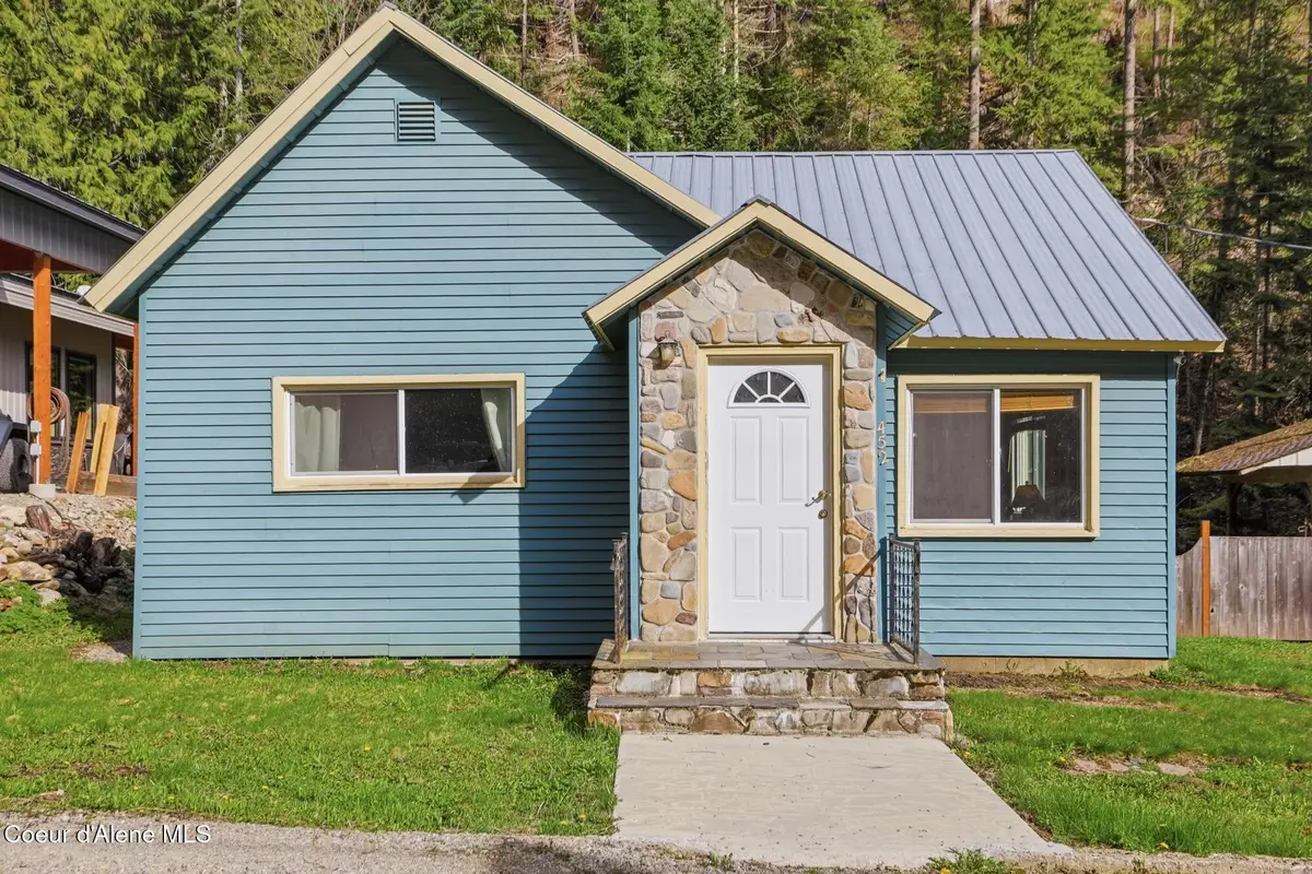 452 2nd St, Mullan, ID 83846 - #1