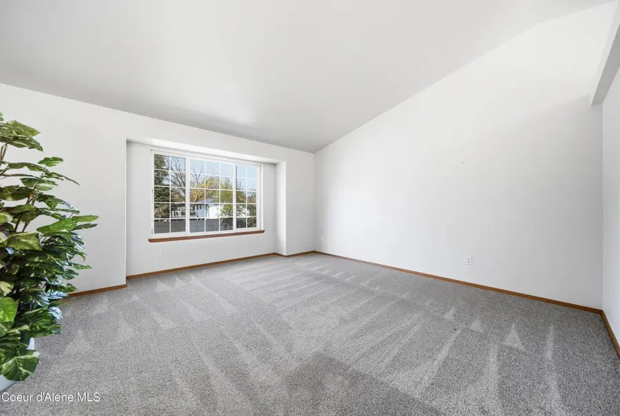 1012 E Miles AVE, Hayden, ID 83835 - #3