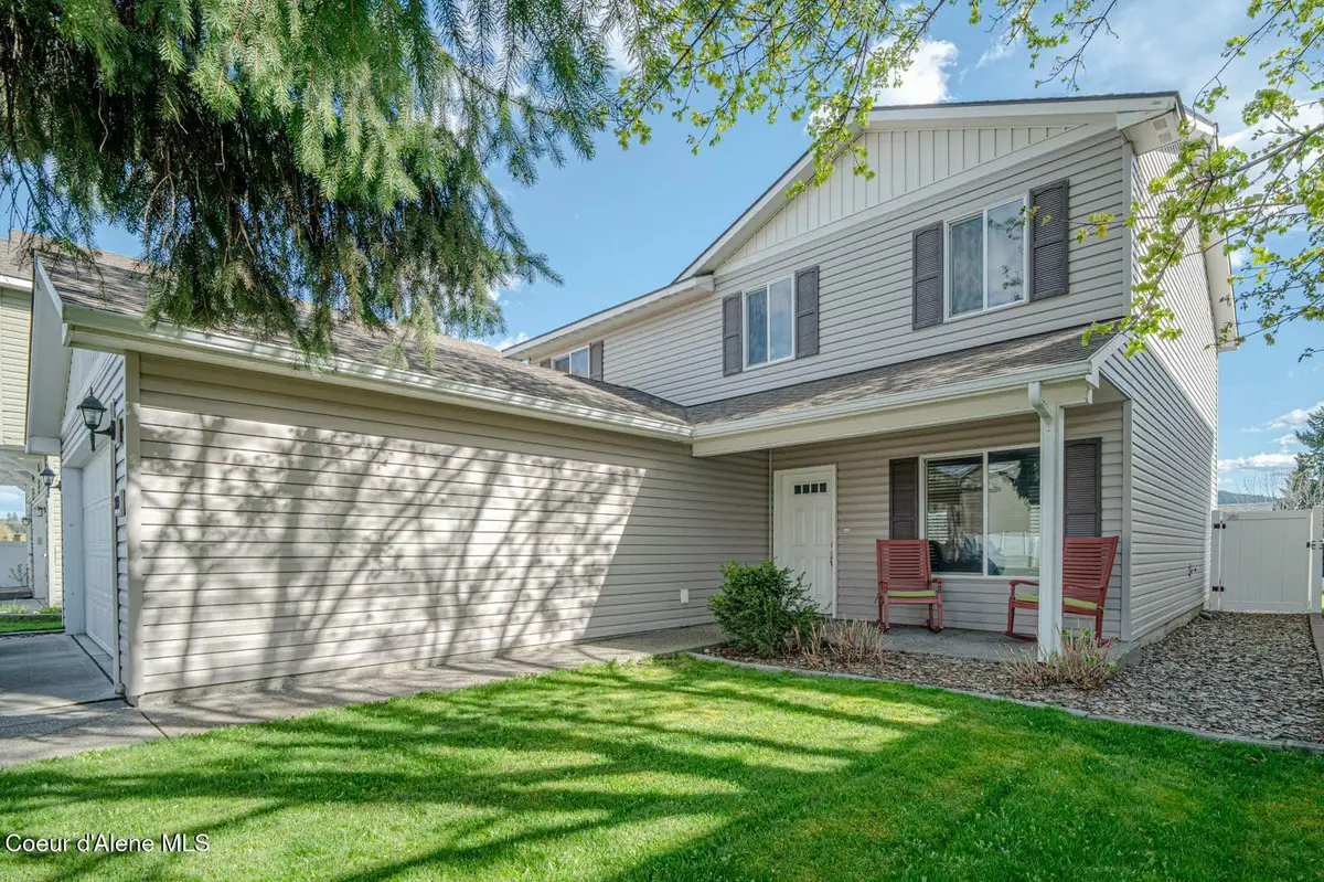 3664 E Arlington LN, Post Falls, ID 83854 - #1