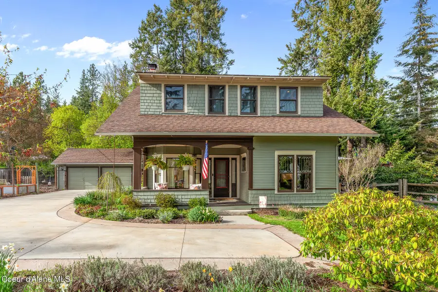 1040 N 23rd St, Coeur Dalene, ID 83814 - #2