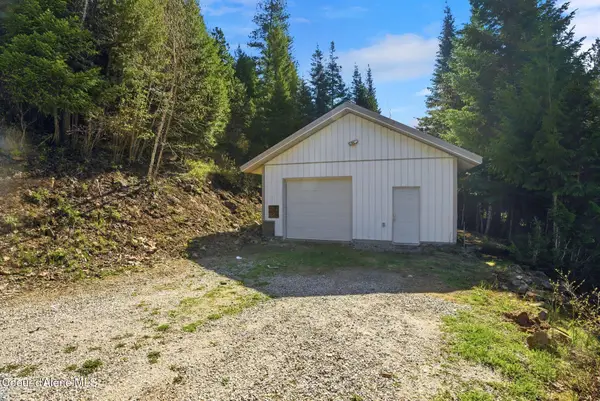 2895 Upper Pack River RD, Sandpoint, ID 83864