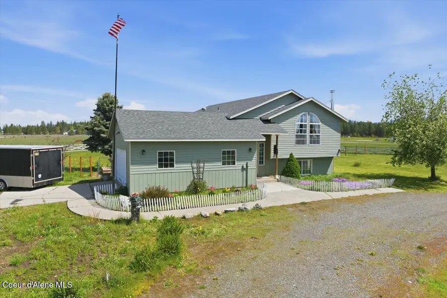 2037 E Yellow Pine Ave, Athol, ID 83801 - #2