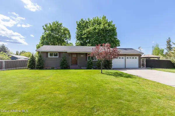 5903 N Davenport St, Dalton Gardens, ID 83815