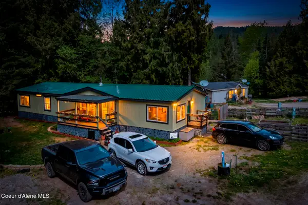 84 Big Burl RD, Sagle, ID 83860