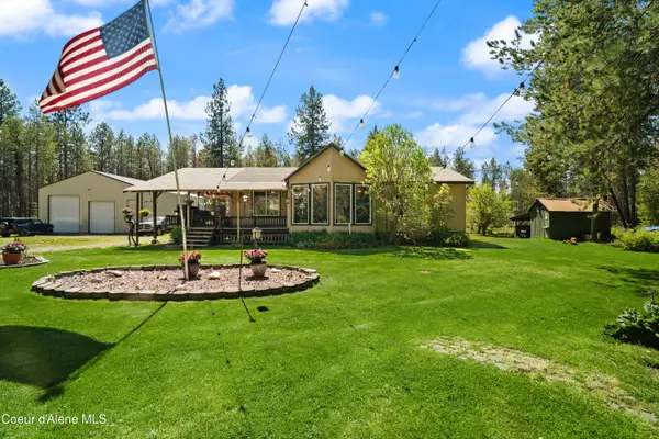 418 Eagle Dr, Spirit Lake, ID 83869