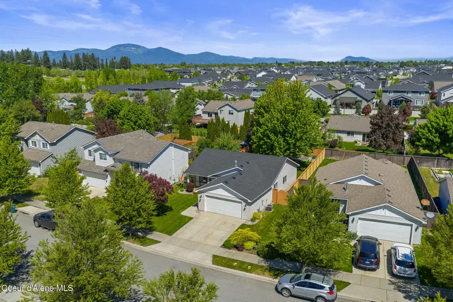 2117 W Rousseau DR, Coeur Dalene, ID 83815 - #2