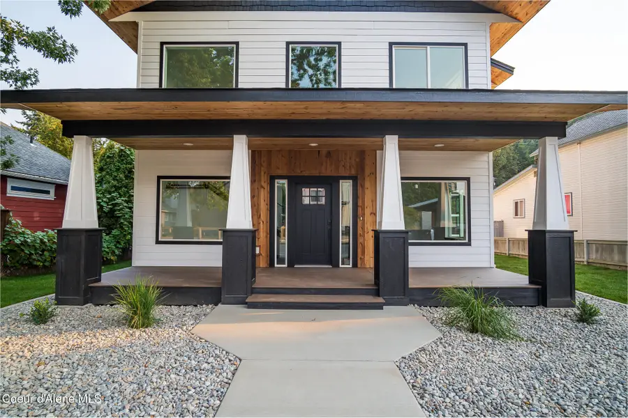 816 & 818 E Young AVE, Coeur D Alene, ID 83814 - #2
