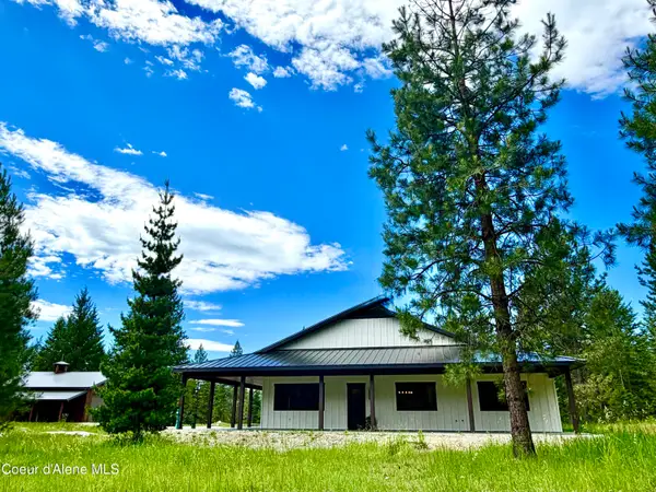 1520 Wrenco Loop Rd, Sandpoint, ID 83864