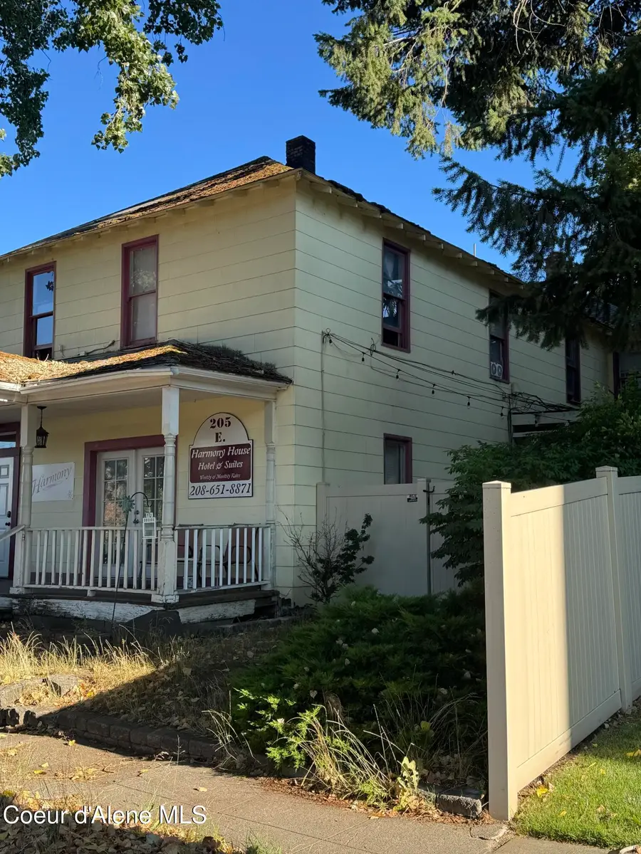 205 E Indiana AVE, Coeur Dalene, ID 83814 - #2
