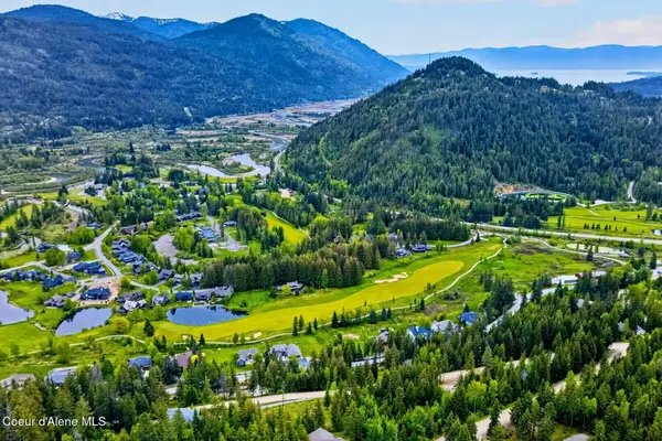 404 Fairway View Dr, Sandpoint, ID 83864