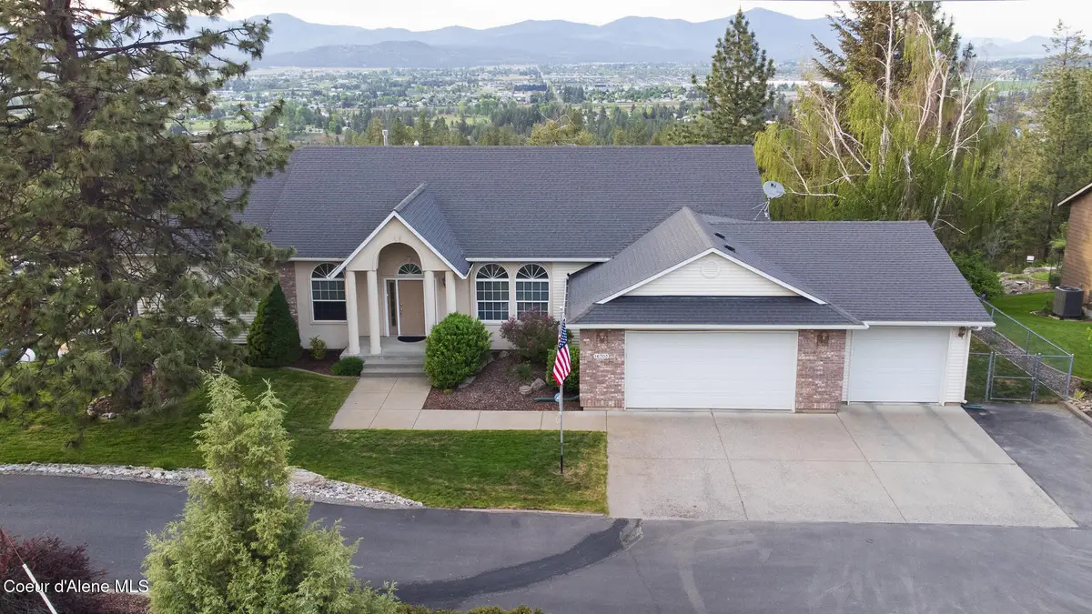 16703 W Riverview DR, Post Falls, ID 83854 - #1