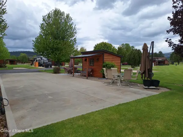 37 Bogie Ln, Blanchard, ID 83804