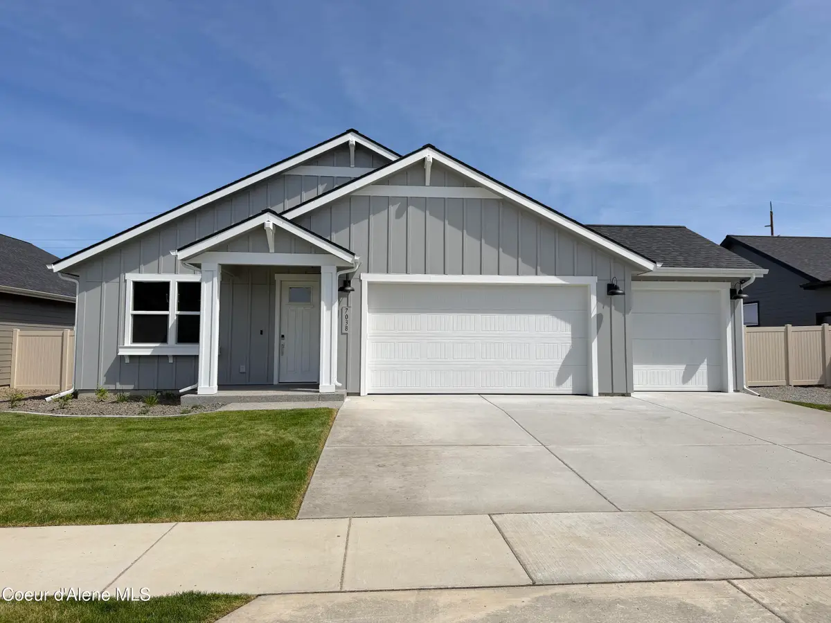 7038 N Coeur Terre Blvd, Coeur Dalene, ID 83815 - #1