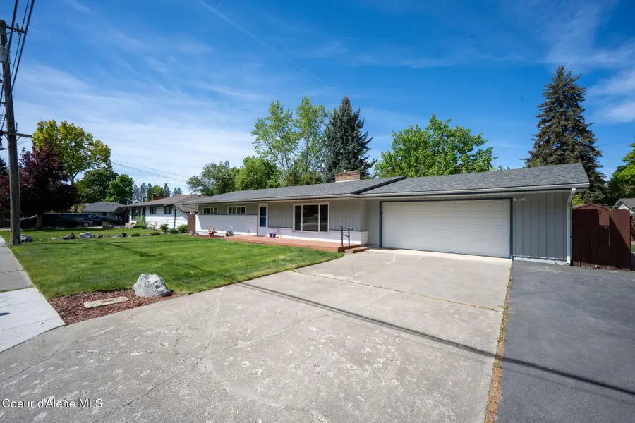 837 N 23rd St, Coeur Dalene, ID 83814 - #3