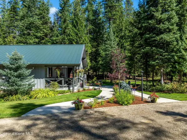 2158 Reeder Creek RD, Nordman, ID 83848
