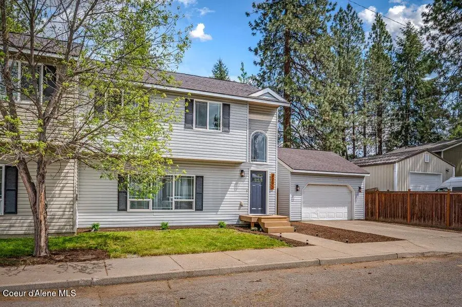 3206 N 9th St, Coeur Dalene, ID 83815 - #2