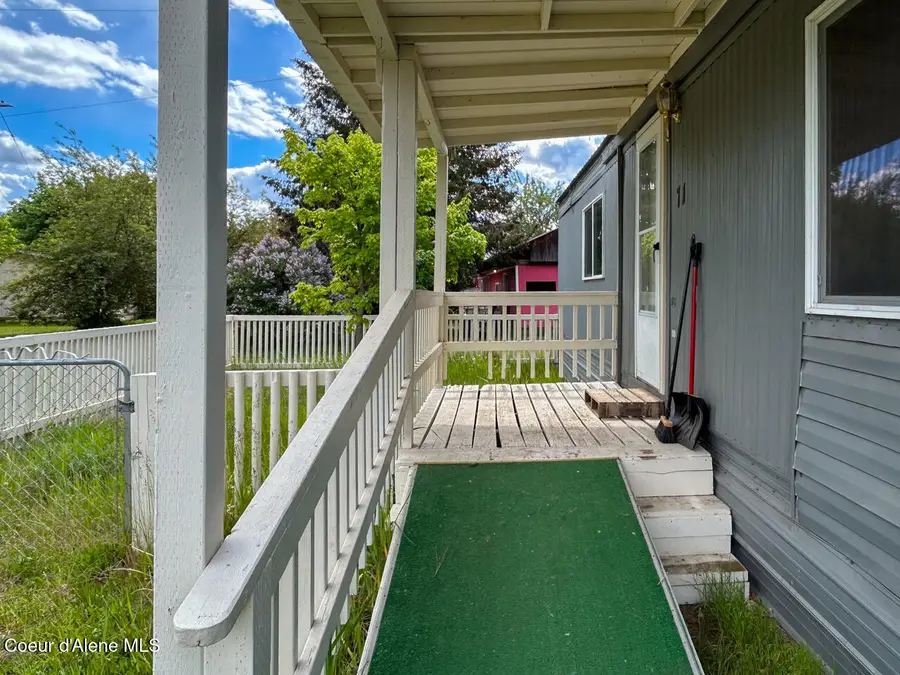 71 E Railroad ST, Moyie Springs, ID 83845 - #3
