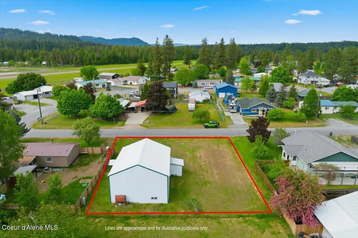 348 Glidden Ave, Priest River, ID 83856 - #1